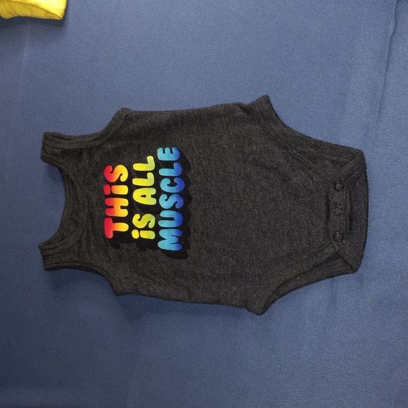 4 Baby bodysuit - Picture 3 of 5